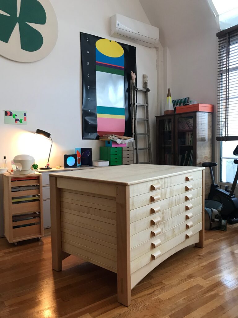 la commode dans l'atelier